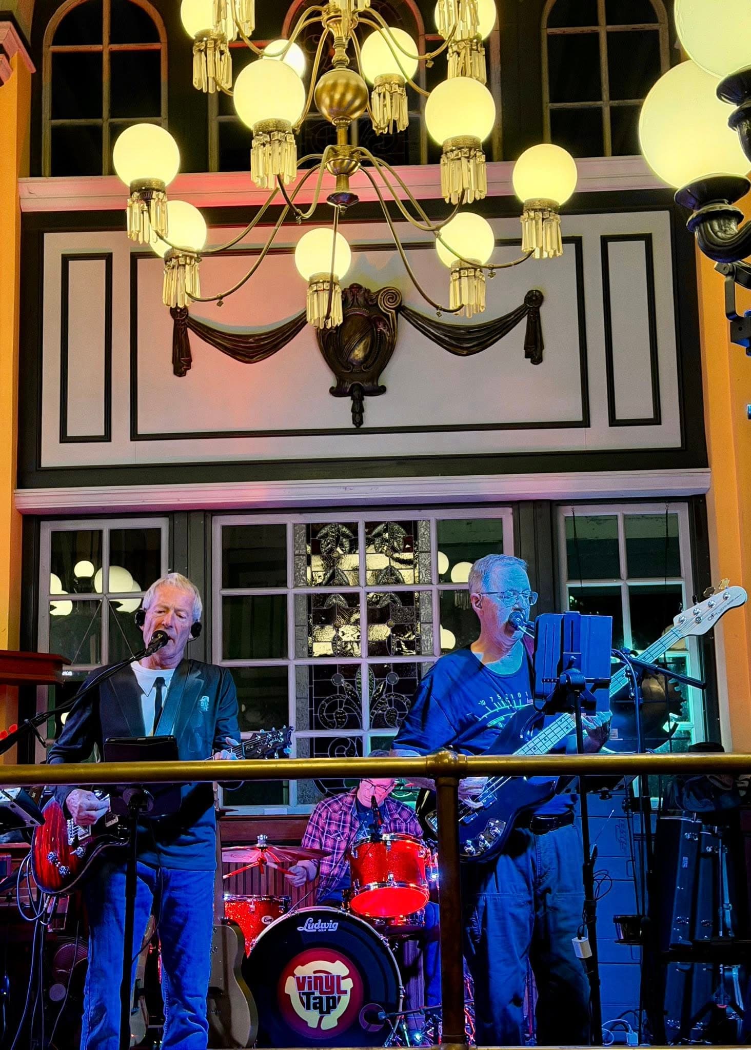 Martini's on Water Street - Photo 3